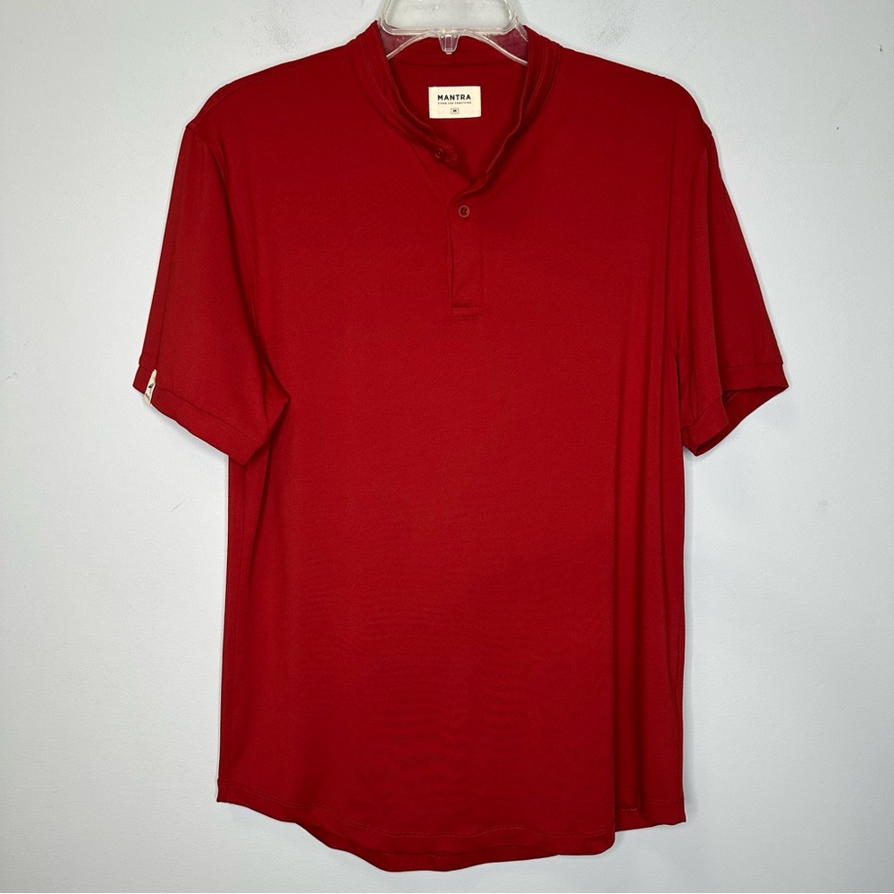 SOLD!!!Mantra Golf Men’s Catalyst Polo Performance Shirt With Mantra Collar